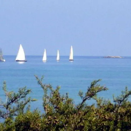 Bed Sandalia Bed & Breakfast